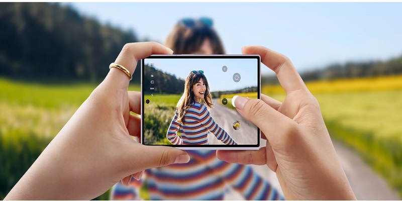 SAMSUNG FOLD8 4